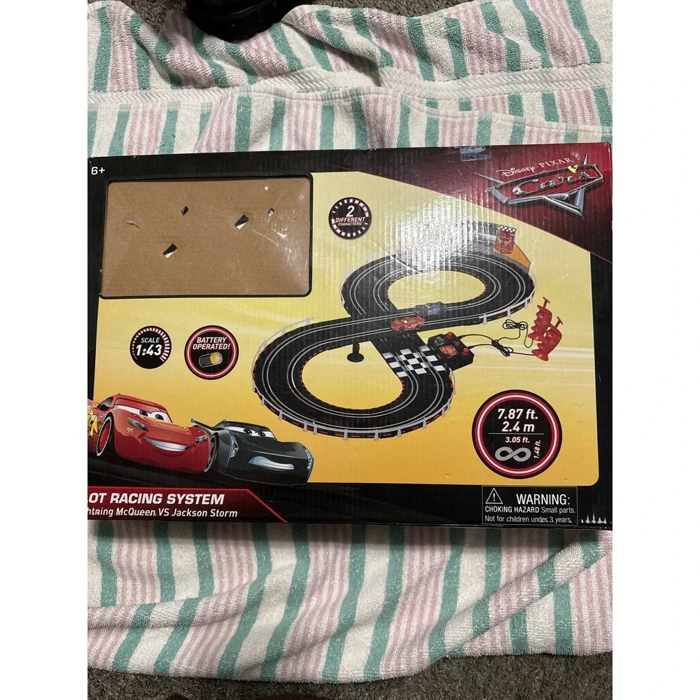 Disney Cars Pixar Slot Racing System Lightning McQueen Jackson Storm NO‎ CARS